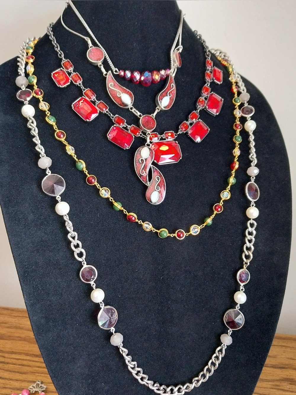 Vintage Red Enamel Jewelry Set in Wooden Box - Picture 3 of 8